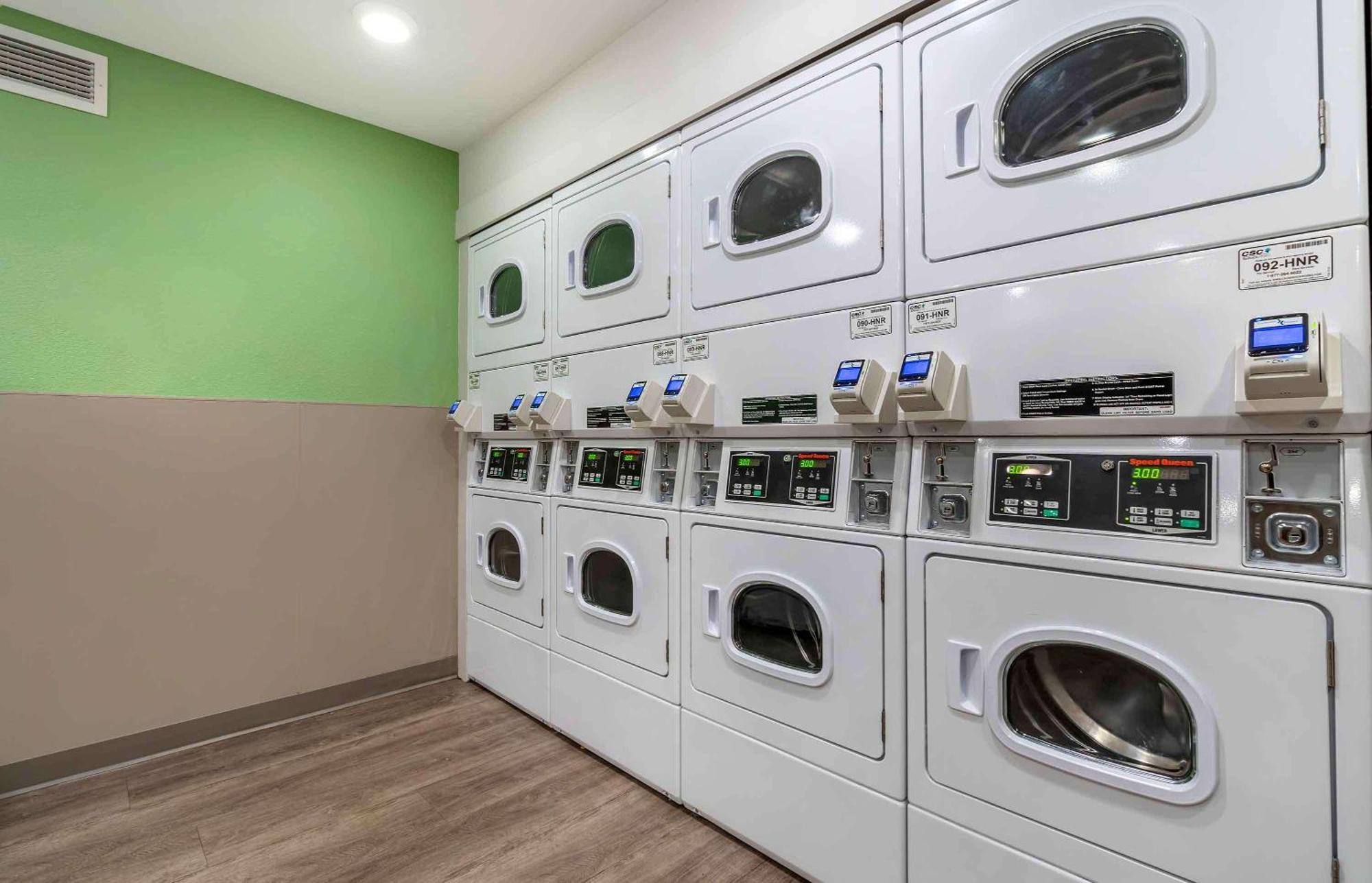 Extended Stay America Suites - Portland - East Fairview Buitenkant foto